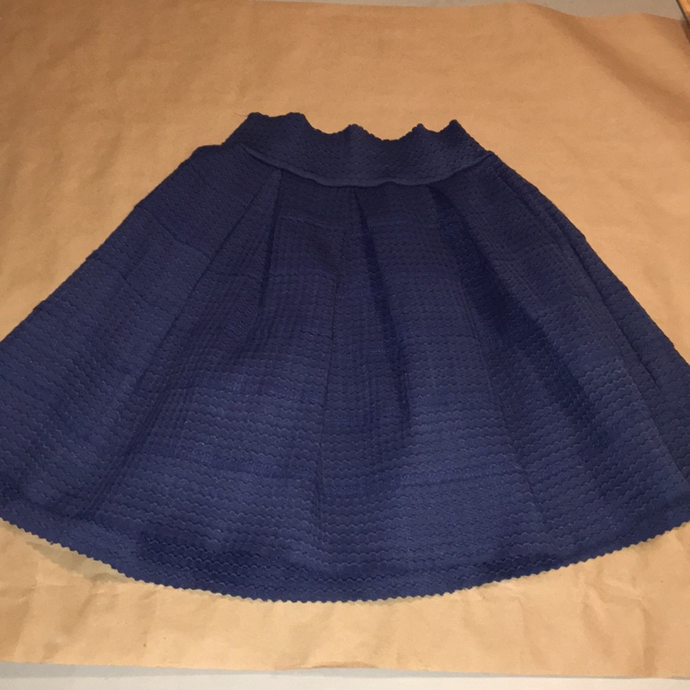 Love culture stiff skirt